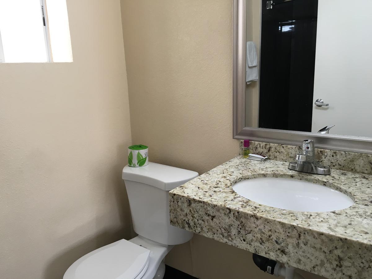 Ace Budget Motel Сан Диего Екстериор снимка