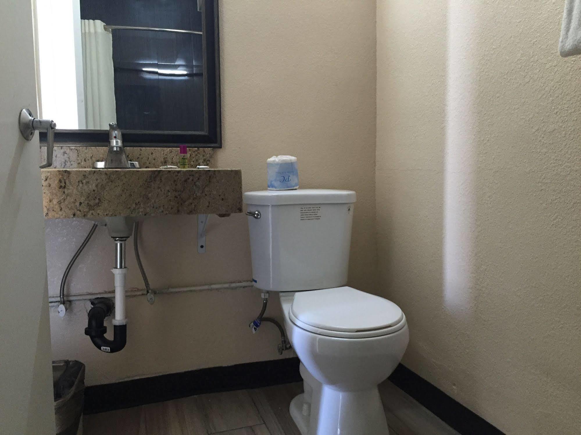 Ace Budget Motel Сан Диего Екстериор снимка